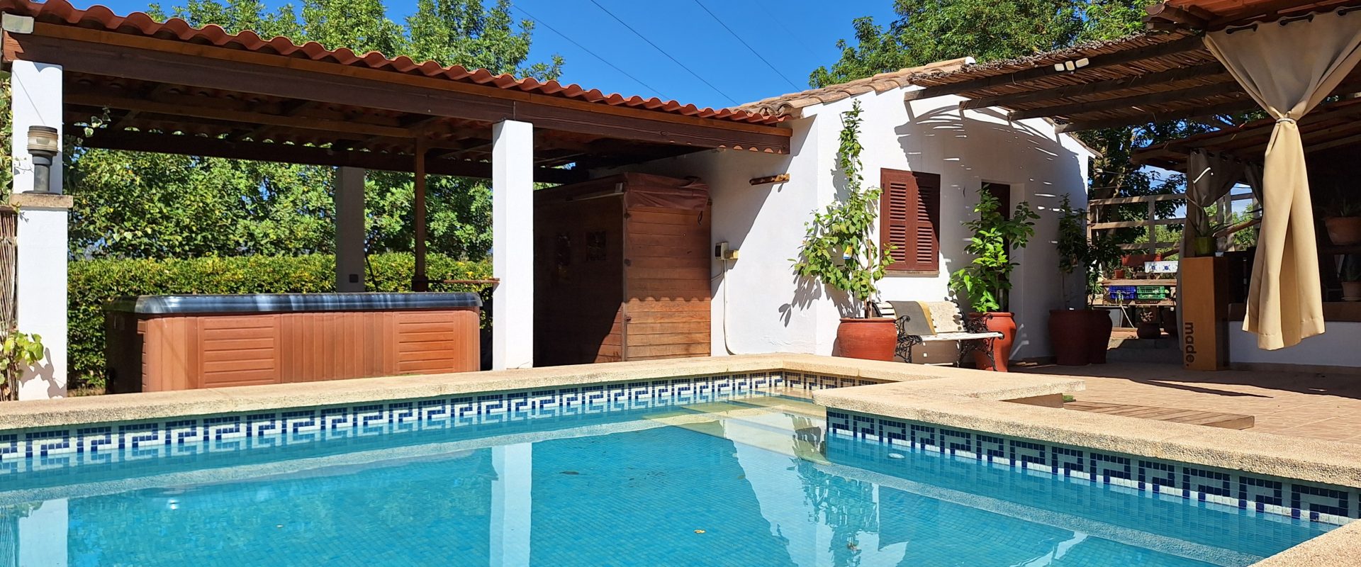Rustic house with pool just 15 minutes from Palma