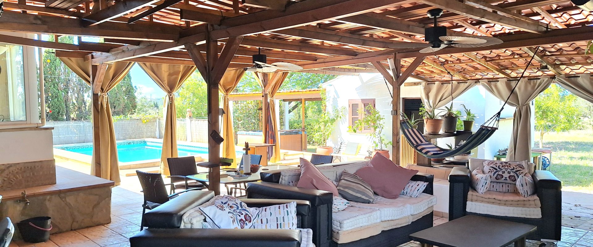 Rustic house with pool just 15 minutes from Palma