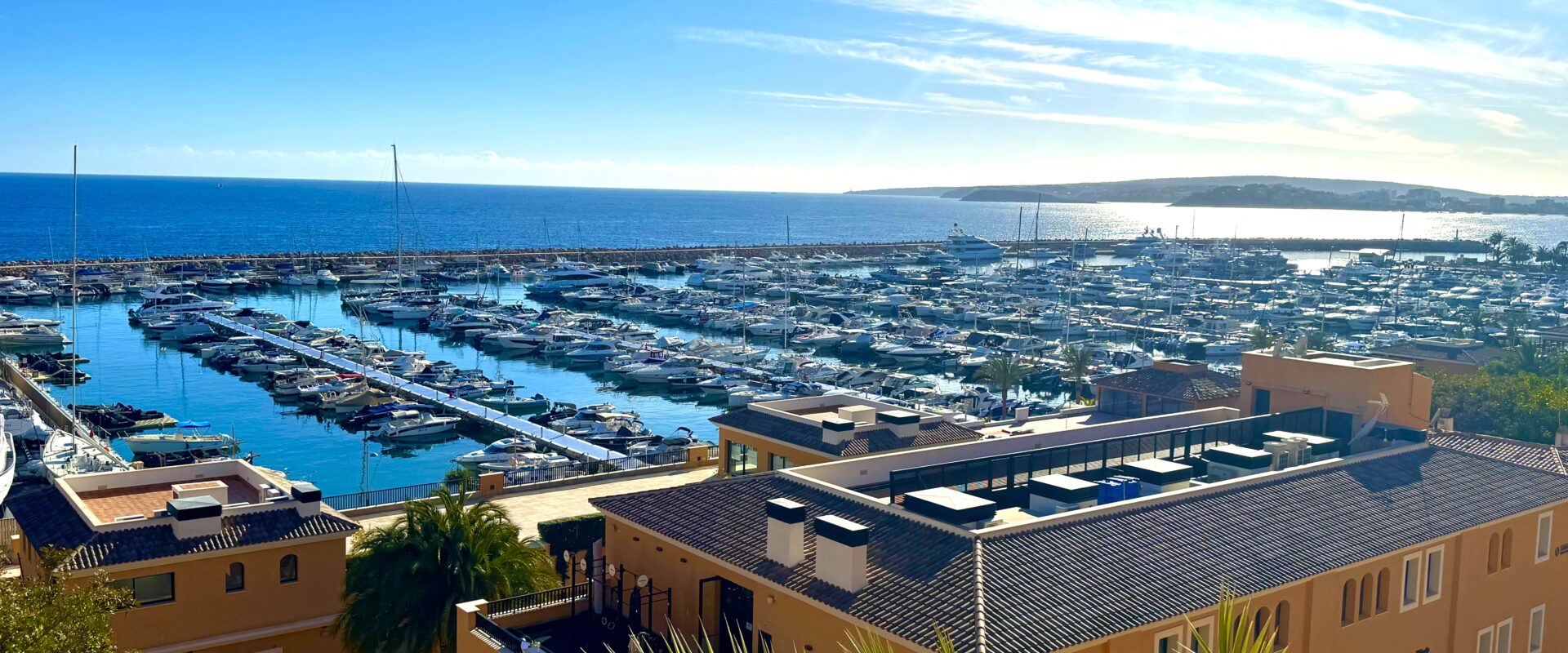 Apartment with  sea views on the first line in Portals