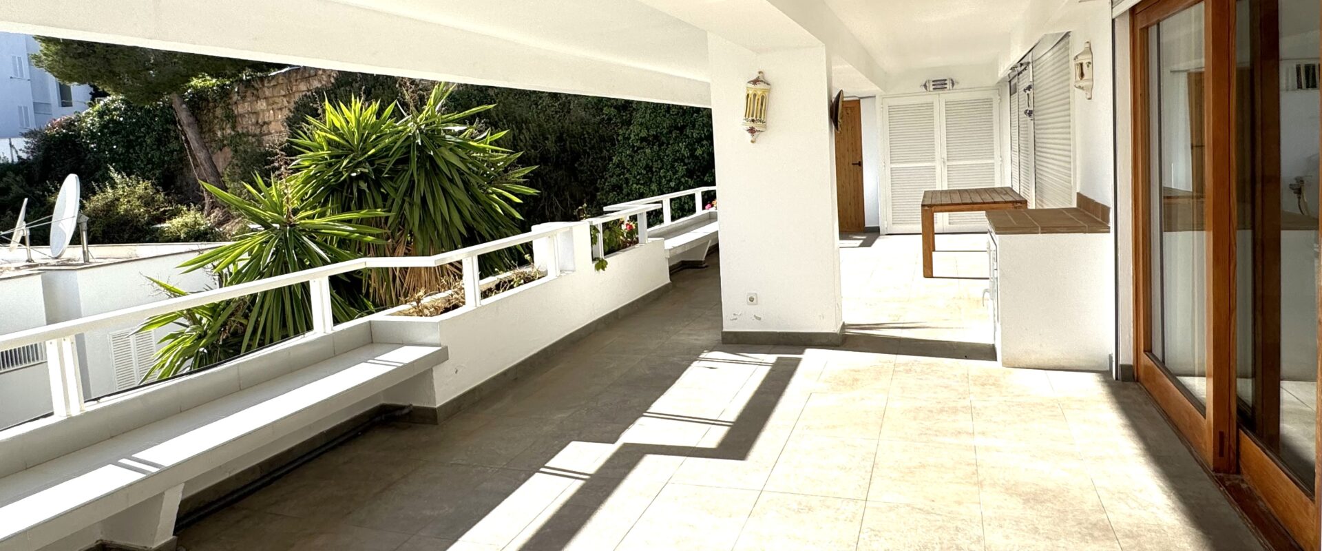 Apartment with  sea views on the first line in Portals