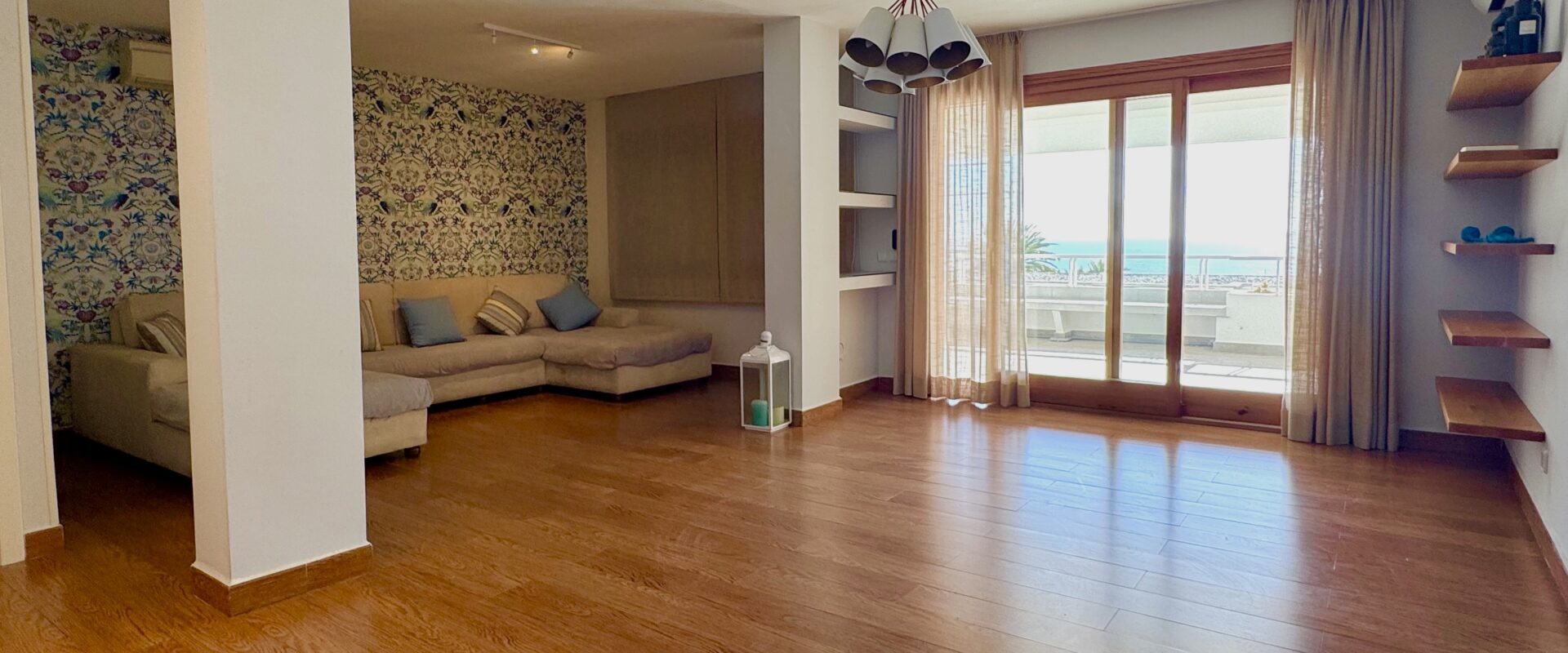 Apartment with  sea views on the first line in Portals
