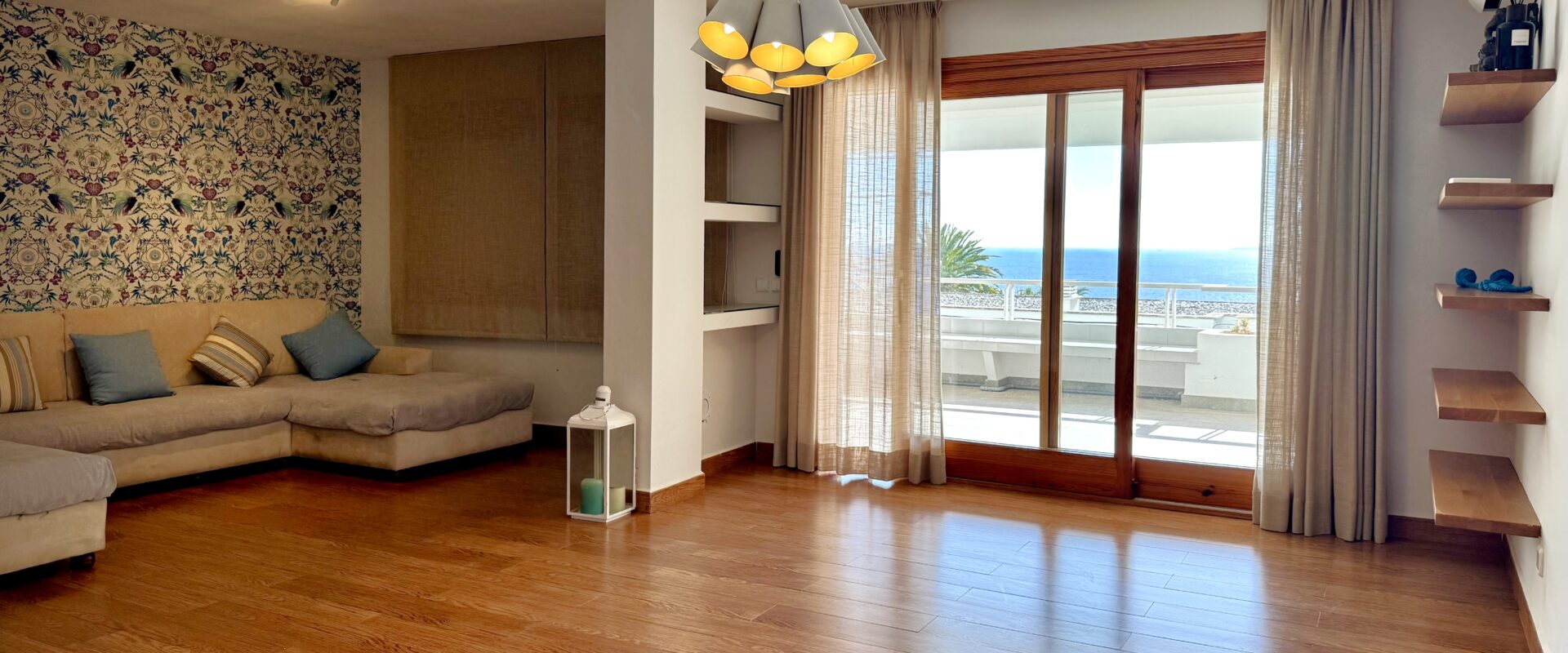 Apartment with  sea views on the first line in Portals