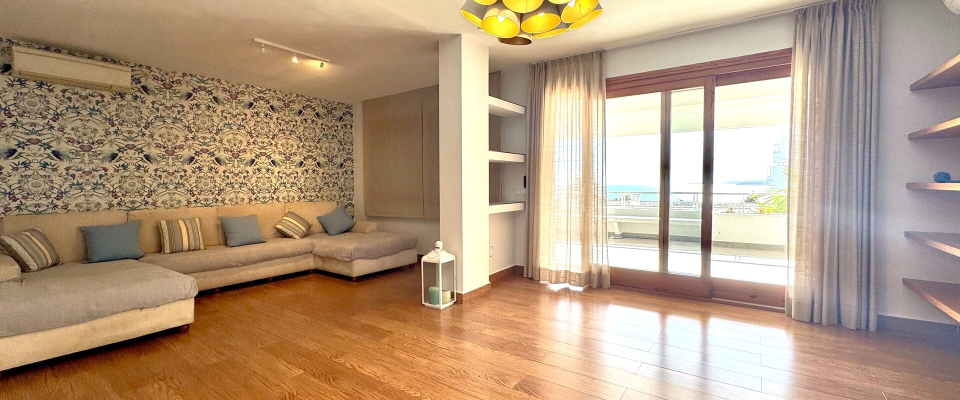 Apartment with  sea views on the first line in Portals