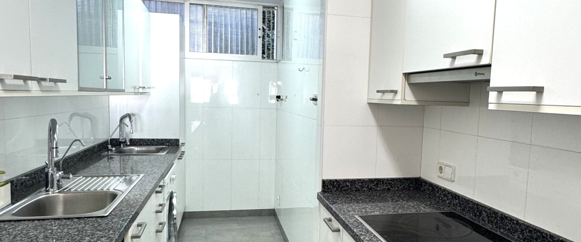 Apartment with  sea views on the first line in Portals