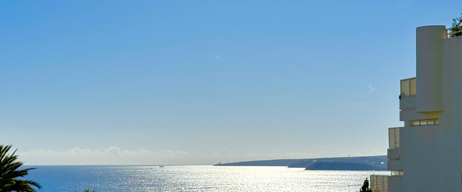 Apartment with  sea views on the first line in Portals