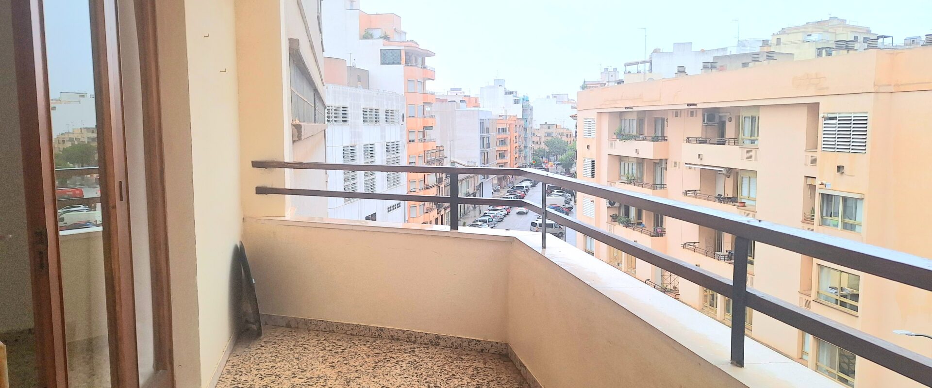 Spacious Apartment to renovate in the Heart of Palma