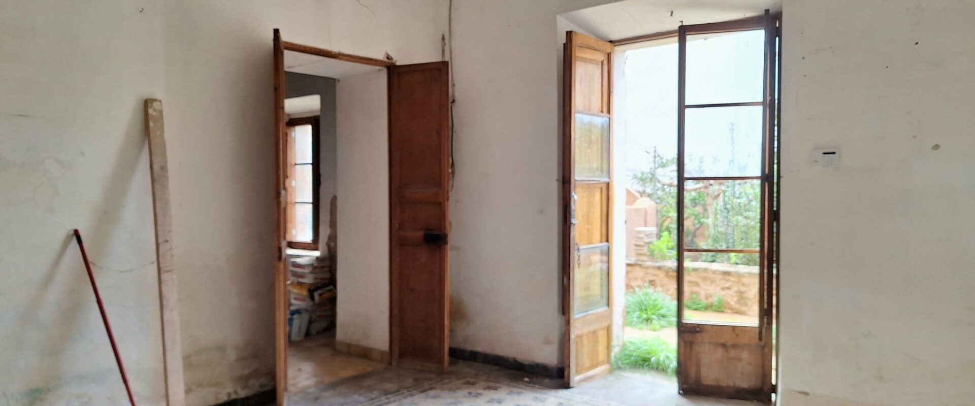Ground Floor Property with Garden and Pool to Renovate in Son Espanyolet