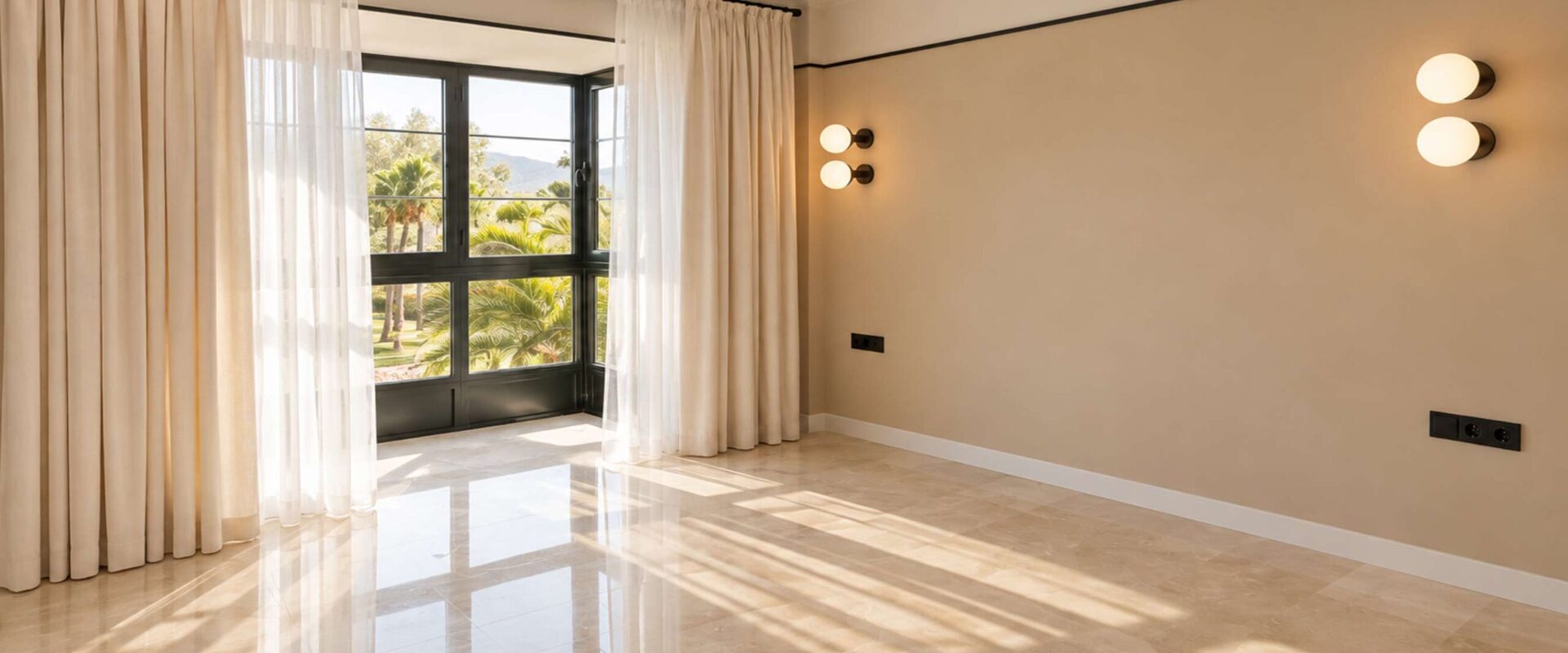 Exclusive renovated townhouse in Santa Ponsa with a garden and swimming pool